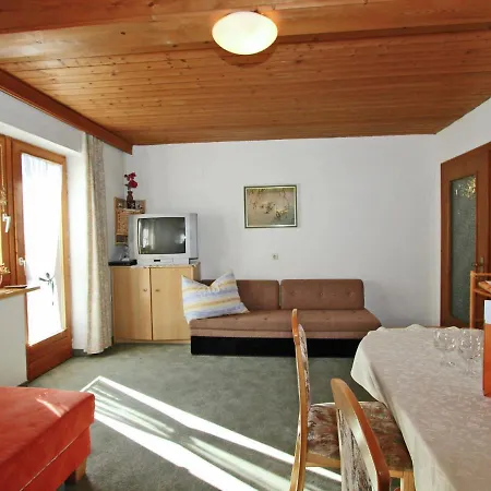 Spacious In Near Ski Area Apartman Ramsau im Zillertal